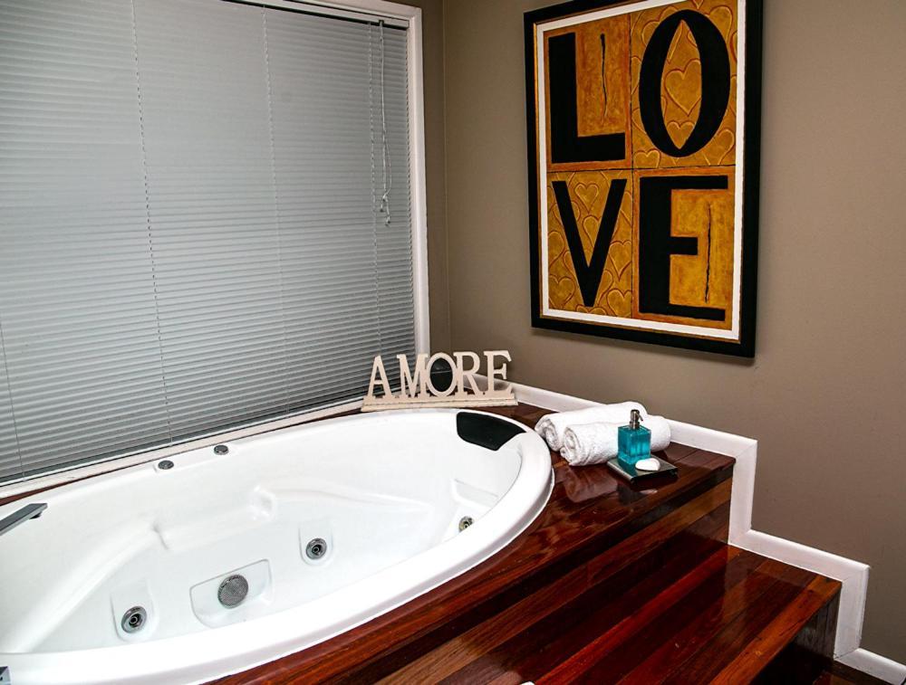 Amore On Buderim Rainforest Cabins Sunshine Coast Exterior foto