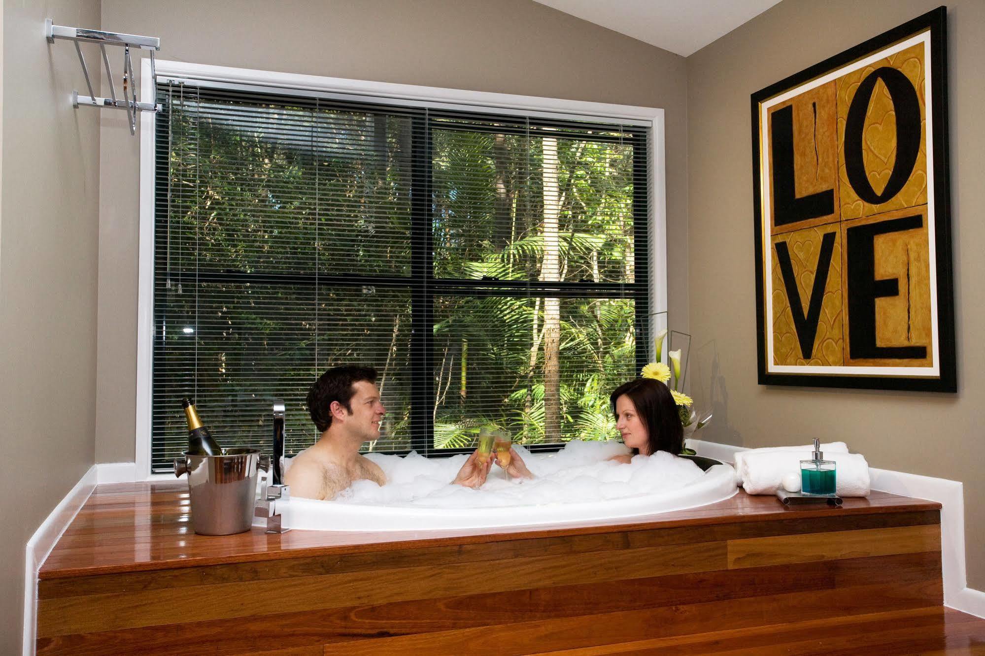 Amore On Buderim Rainforest Cabins Sunshine Coast Exterior foto